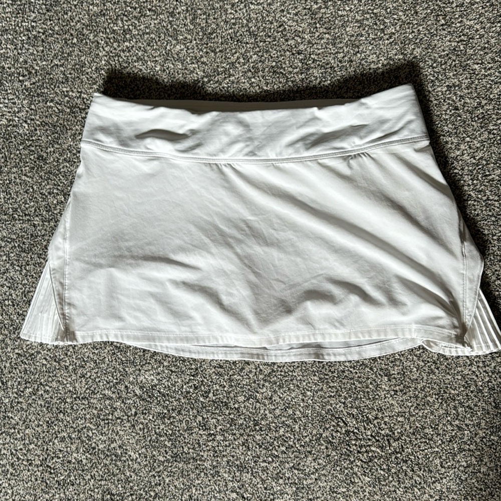 Play Off The Pleats Lululemon Skirt- white size 12